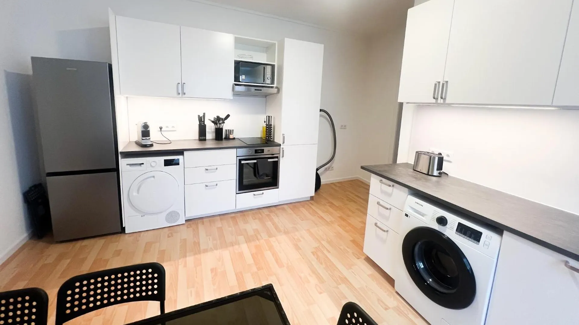 Vibehome Duesseldorf - Stadtmitte Apartment