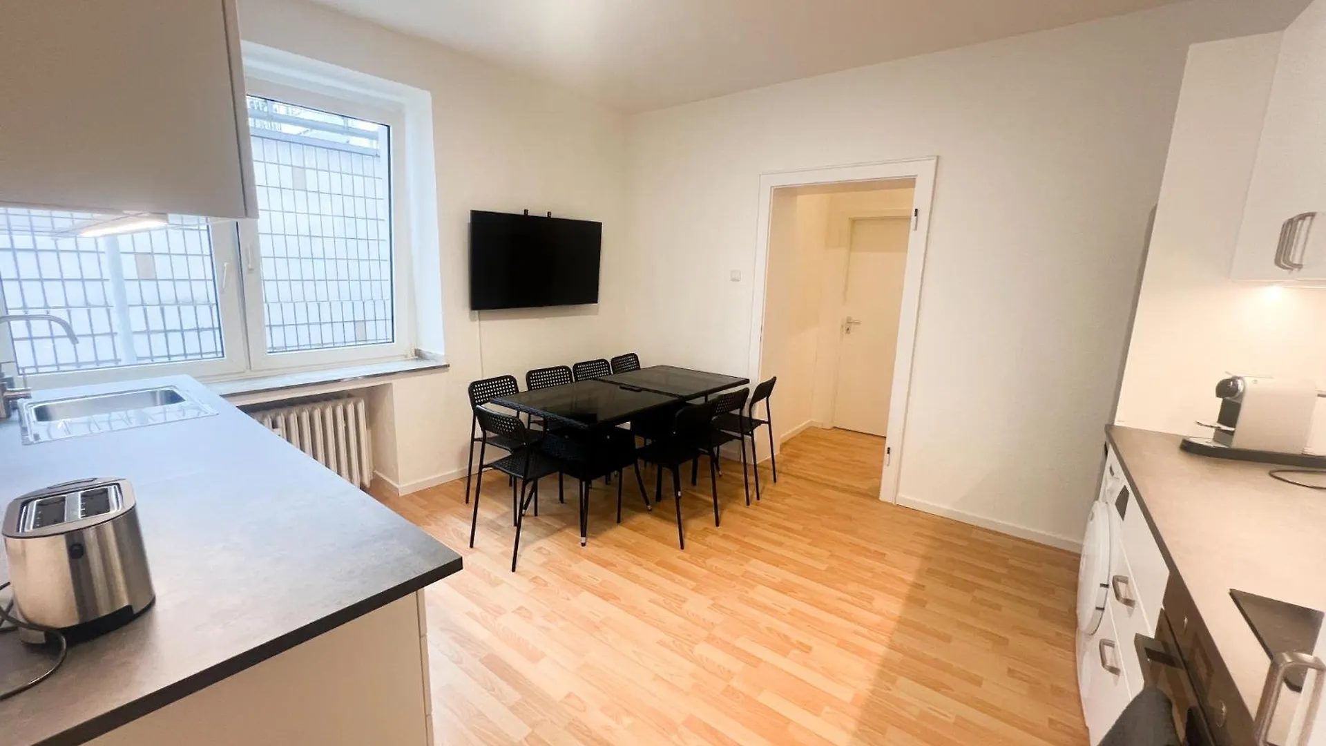 Vibehome Duesseldorf - Stadtmitte 0*, Dusseldorf